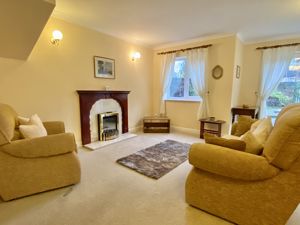 Lounge- click for photo gallery